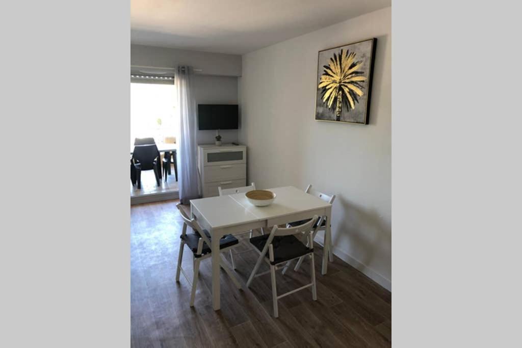Studio Port De Hyeres Proche Des Plages Eksteriør billede